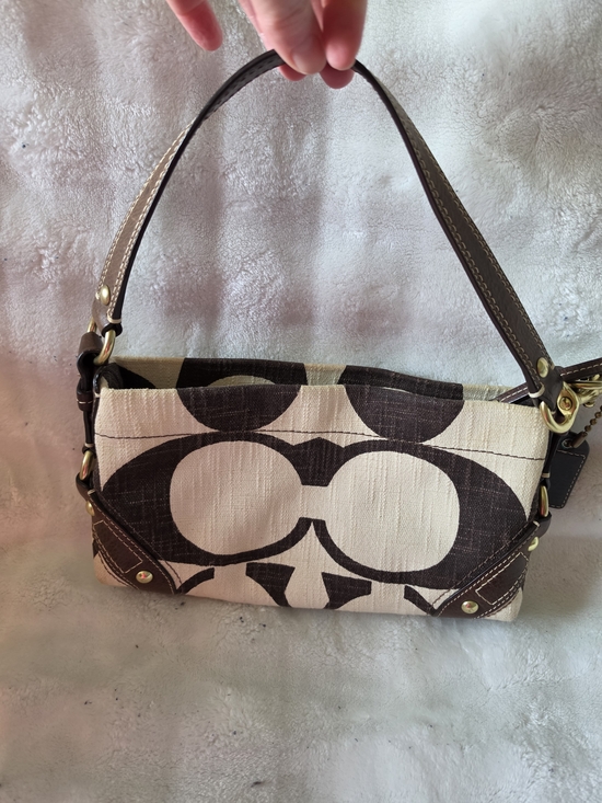 Handbags - Vintage Carly Coach Brown & Cream Shoulder Bag